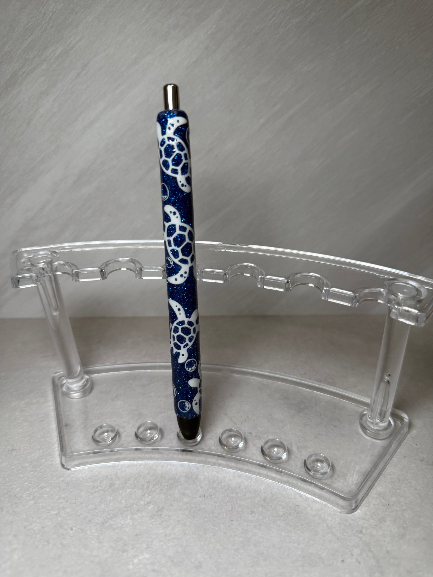 Resin pen